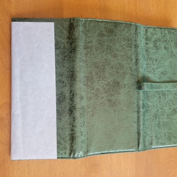 NWT Matt & Nat wallet - Picture 4 of 6